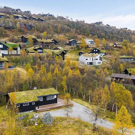 Modernized Near Slopes With Deck Views *