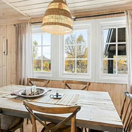 Modernized Near Slopes With Deck Views * Nesland