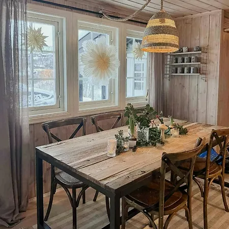 בית נופש Modernized Near Slopes With Deck Views *