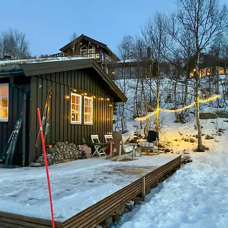 Modernized Near Slopes With Deck Views * Nesland
